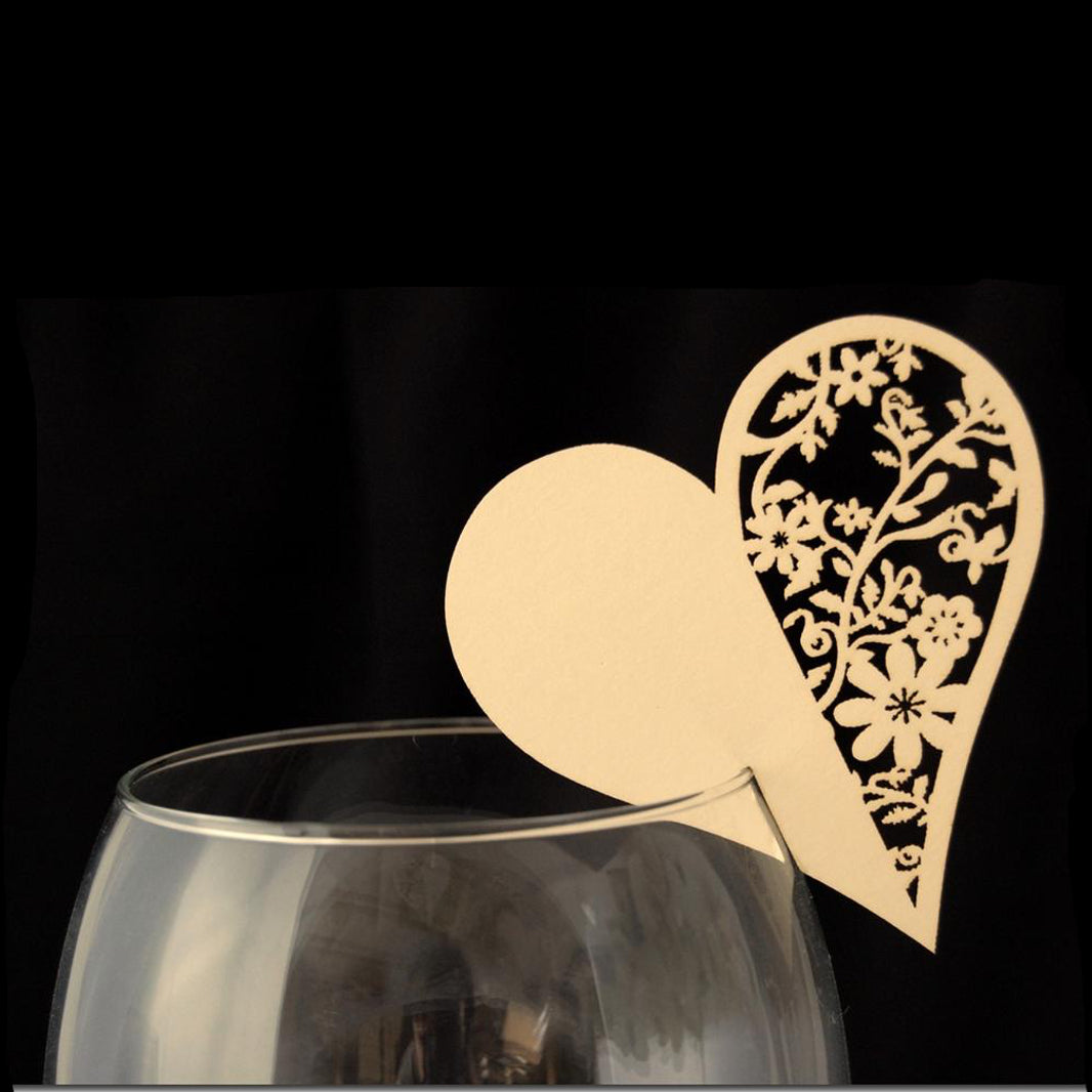 10 Platzkarten "Herzblume" ans Glas in Ivory