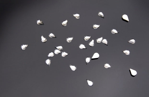 50 Tränen Tropfen in Klar/Silber